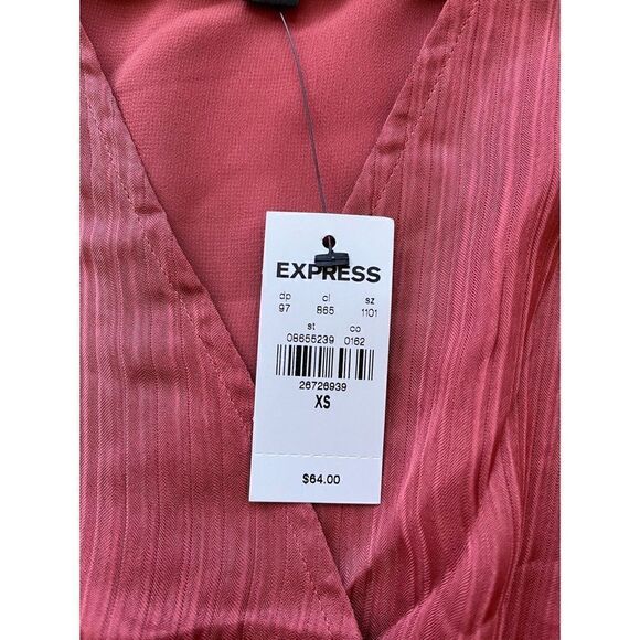 NWT Express Textured Satin Smocked Peplum Top - Picture 4 of 15